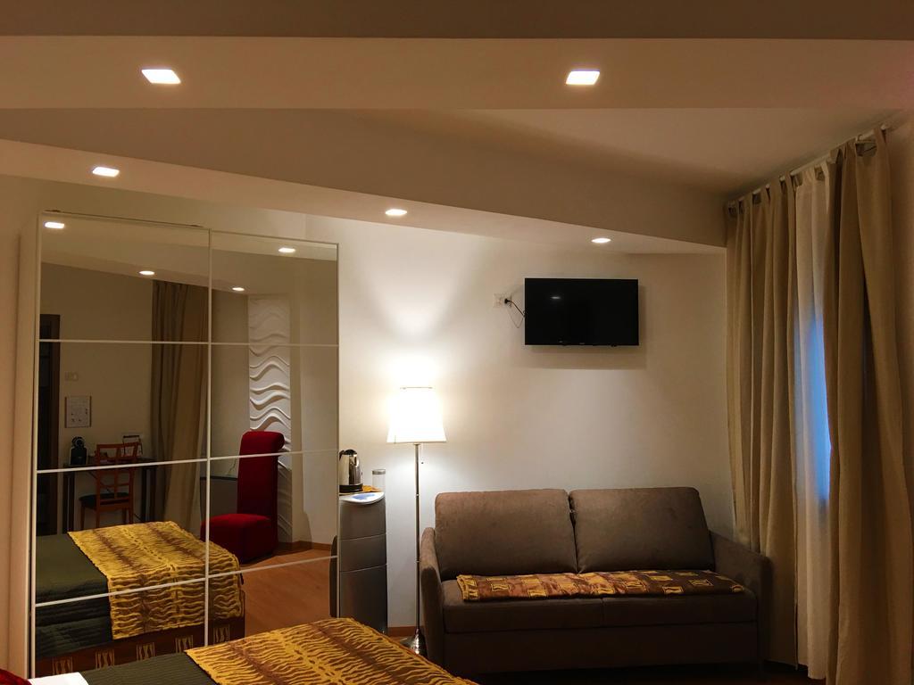 Piazza Mulino 26 Hotel มาเตรา ภายนอก รูปภาพ
