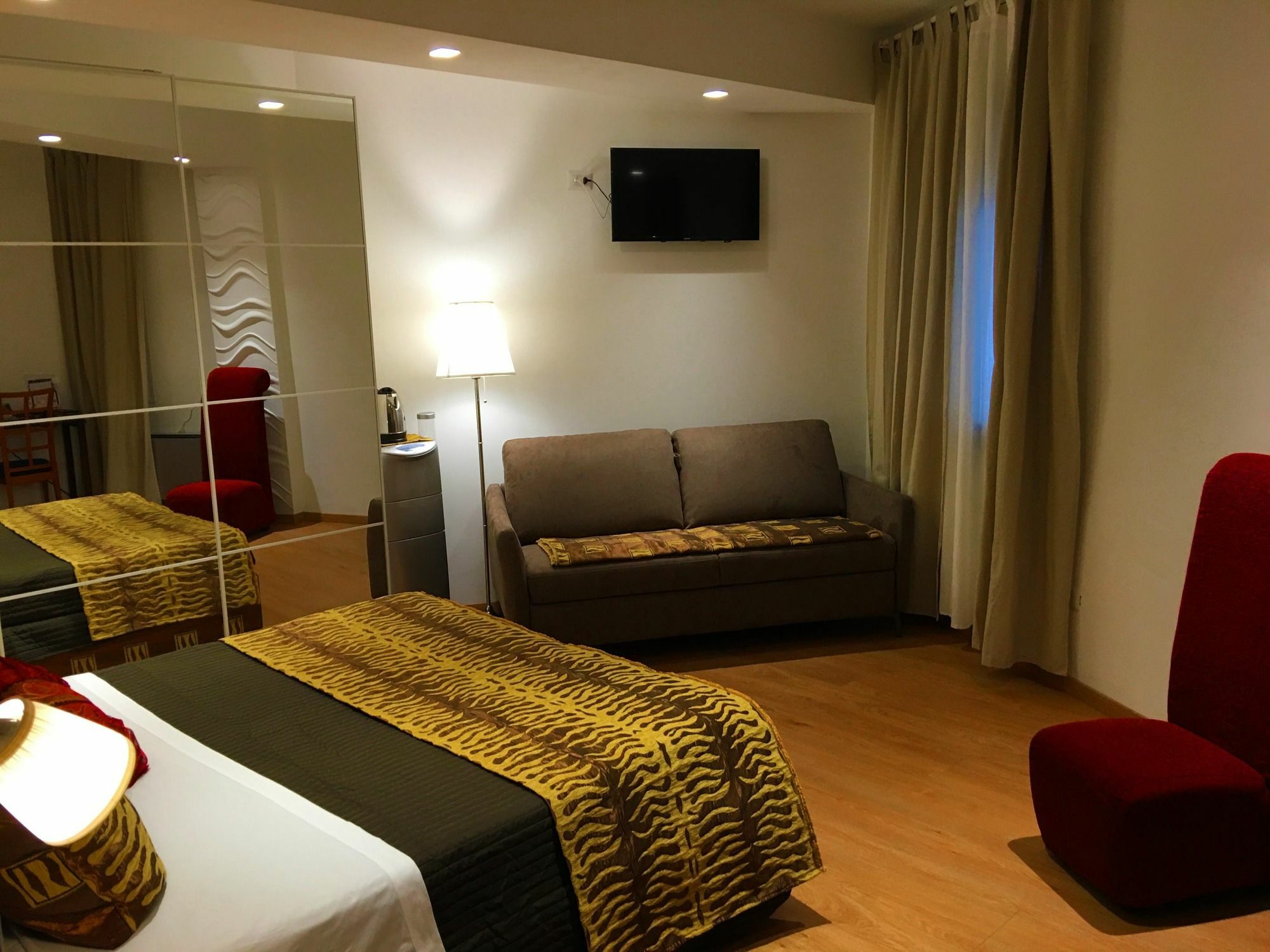 Piazza Mulino 26 Hotel มาเตรา ภายนอก รูปภาพ