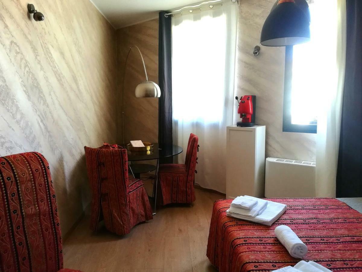 Piazza Mulino 26 Hotel มาเตรา ภายนอก รูปภาพ